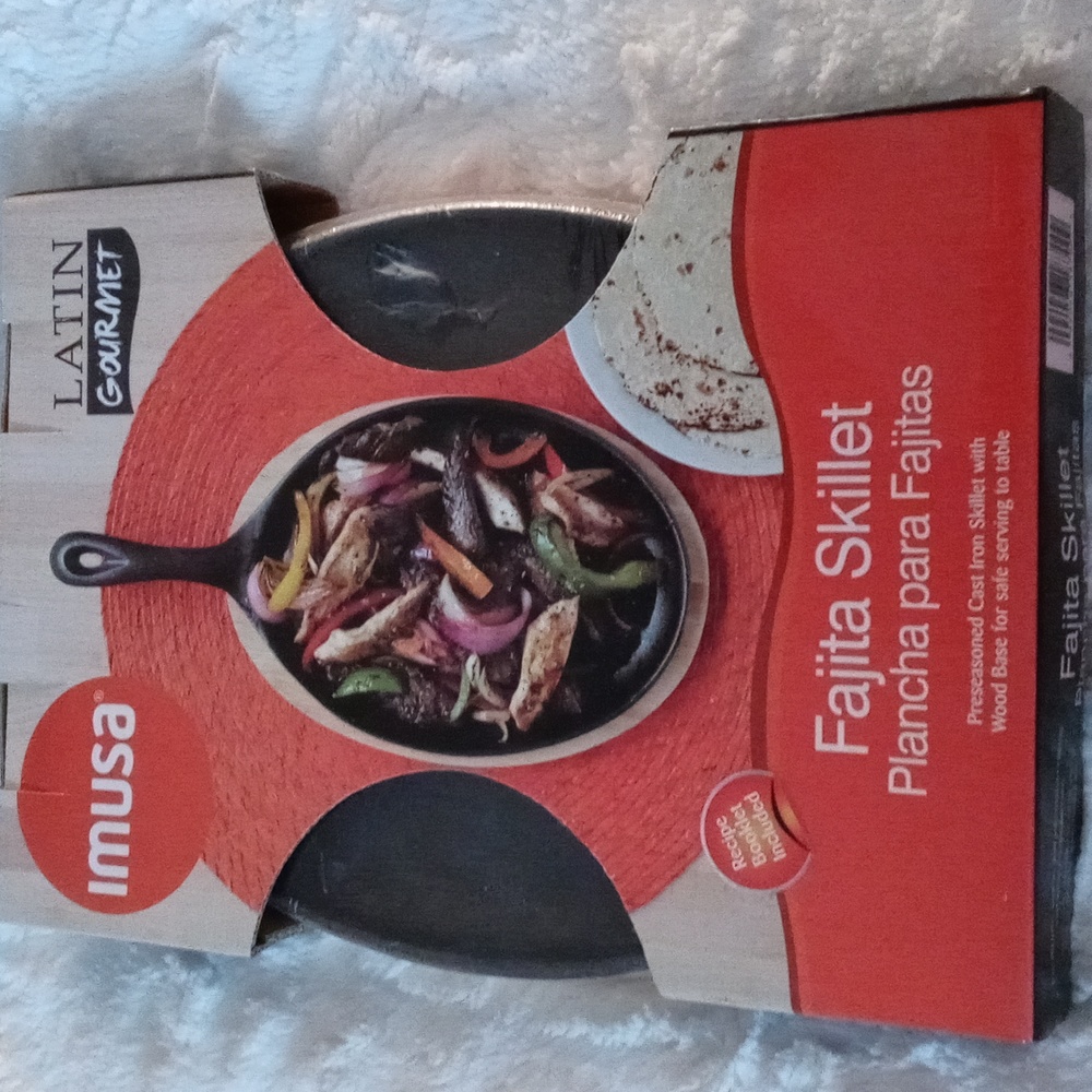 Cast Iron Fajita Skillet w/wood base